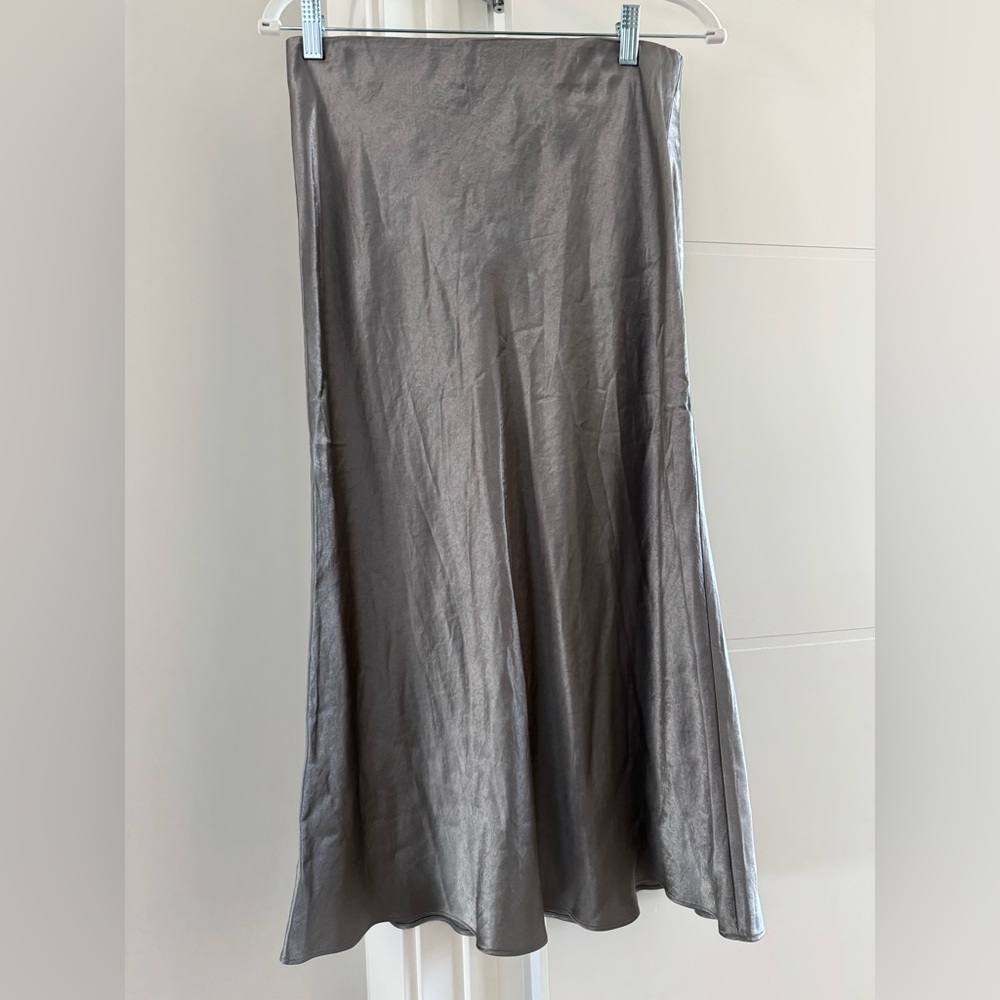 Aritzia Babaton silver skirt size 10